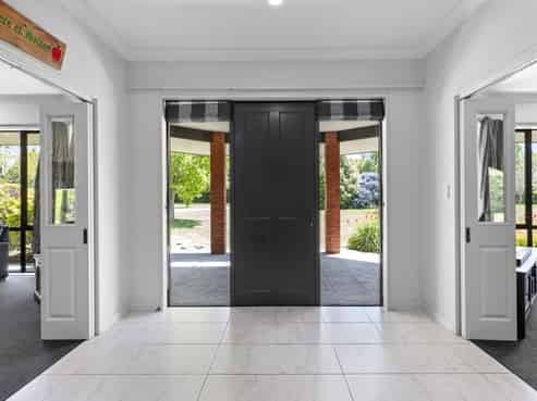16 Knights Road, Rolleston
