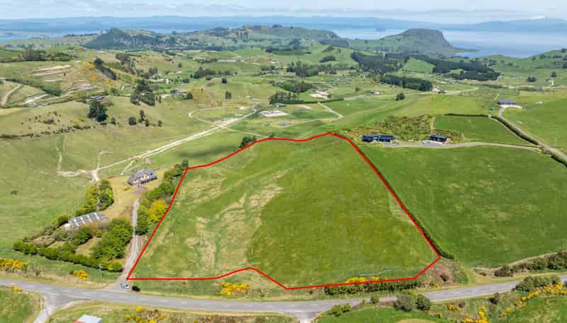 53 Whakaroa Road, Kinloch