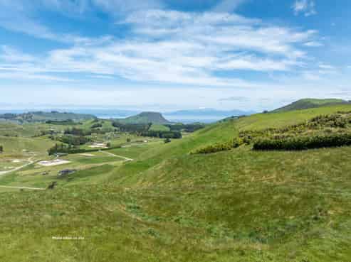 53 Whakaroa Road, Kinloch