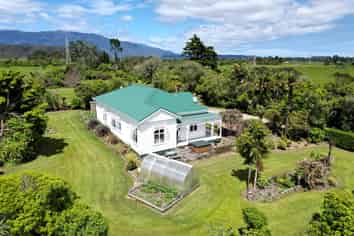  130 Stephen Road, Westport