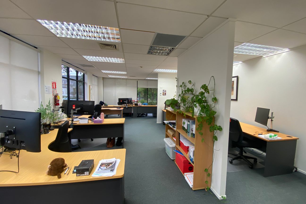 Ground Floor Office Beside Waikato Te Awa - Vista 4