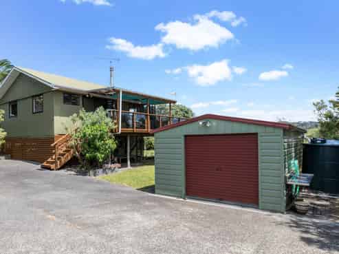 3 Third Avenue, Orere Point