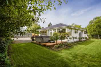 1771 Cust Road, Cust