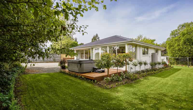 1771 Cust Road, Cust