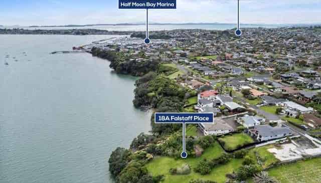 18A Falstaff Place, Half Moon Bay