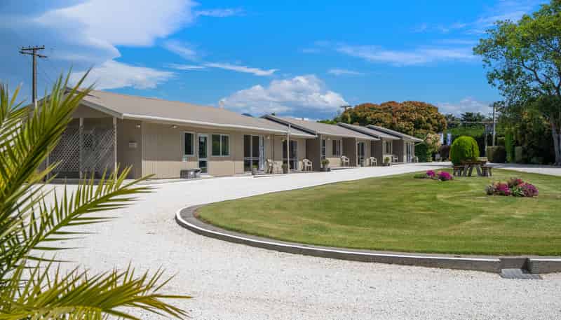 7305 State Highway 1, Ward