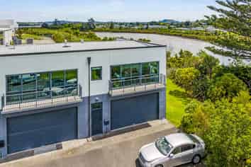 Live/work unit with estuary views