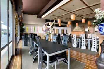 Modern 372m2 F & B with 140m2 Courtyard | Rosedale