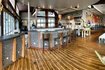 Modern 372m2 F & B with 140m2 Courtyard | Rosedale