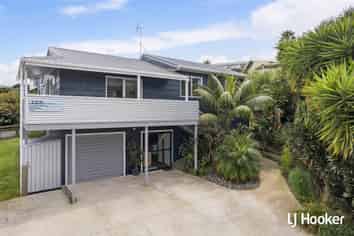 128 Athenree Road, Athenree