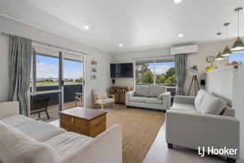 128 Athenree Road, Athenree
