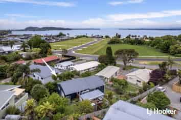 128 Athenree Road, Athenree