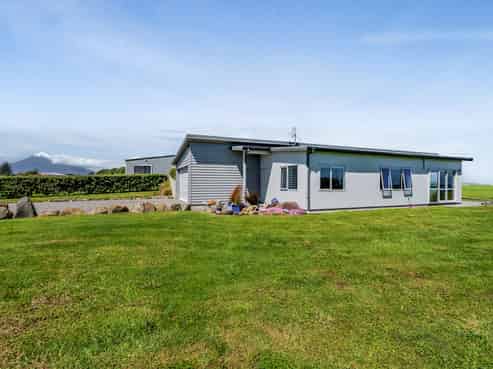 188B Lower Arawhata Road, Opunake