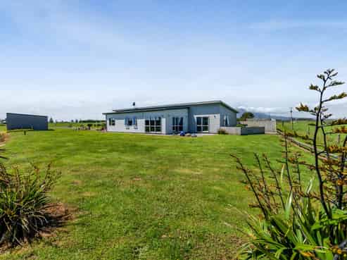 188B Lower Arawhata Road, Opunake