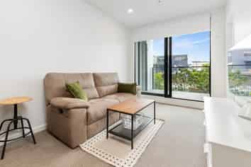 211/19 Rawene Road, Birkenhead