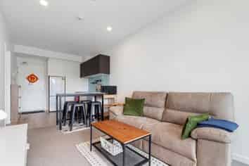 211/19 Rawene Road, Birkenhead