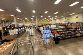 Bulk Retail/Exposure - South Mall