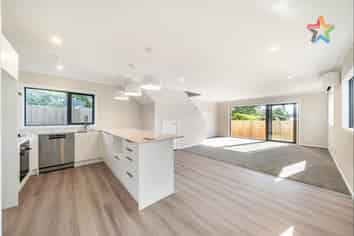 11/1 Helvetia Grove, Naenae