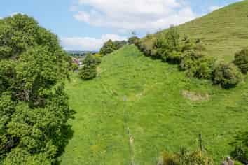 90 and 92 Main Road, Tirau
