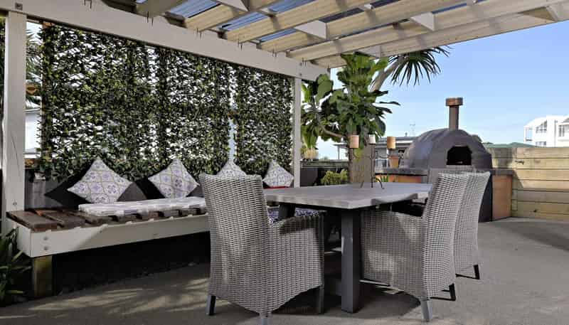 18 Ocean View Road, Coastlands