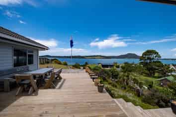 8 Harrys Lane, Pukenui
