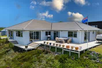 8 Harrys Lane, Pukenui
