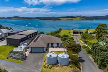 8 Harrys Lane, Pukenui