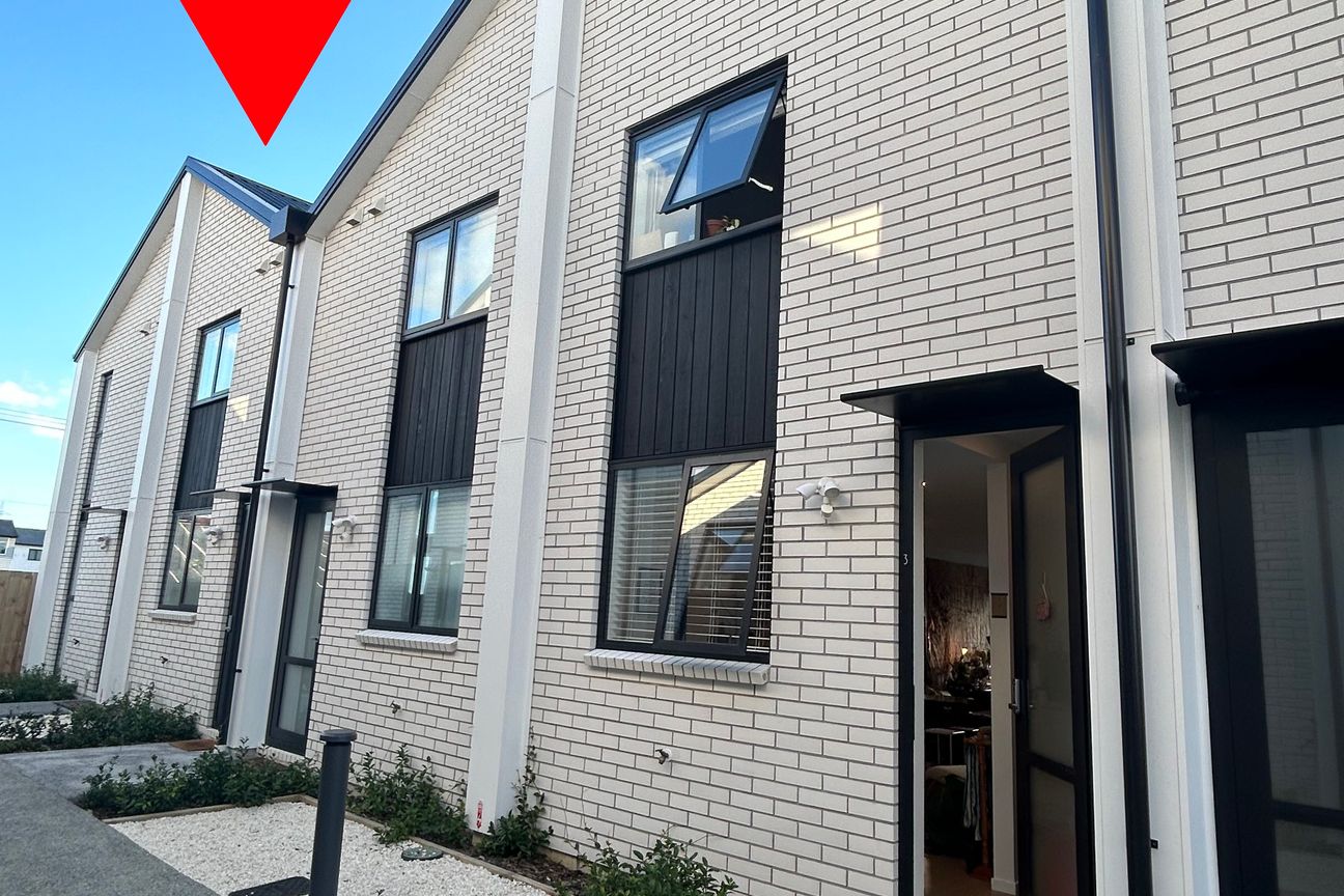 MOVE IN TODAY. 2 BEDS / 2 BATHS. - Widok 3
