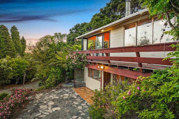 Property value - 28 Rangimarie Road, Swanson - realestate.co.nz