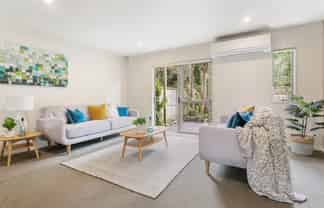 24/21 Hunters Park Drive, Three Kings