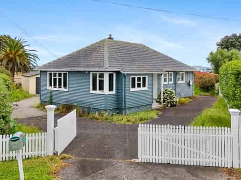 37 Village Way, Ardmore
