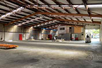 Last of the Best of the Warehouse