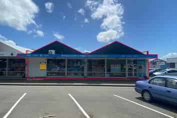 Versatile commercial space