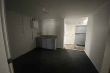 Versatile commercial space