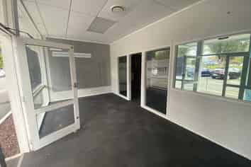 Versatile commercial space