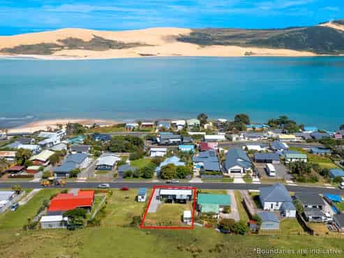 35 Taumatawiwi Street, Opononi