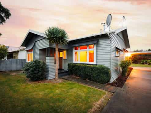 9 Burns Avenue, Takaro