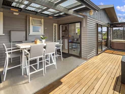 25 Wilson Avenue, Avenues