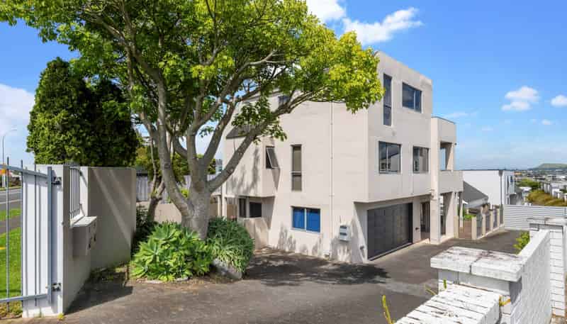 1/73 Takutai Avenue, Half Moon Bay