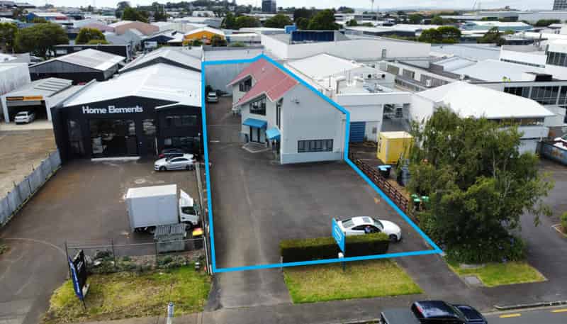 16 Botha Road, Penrose