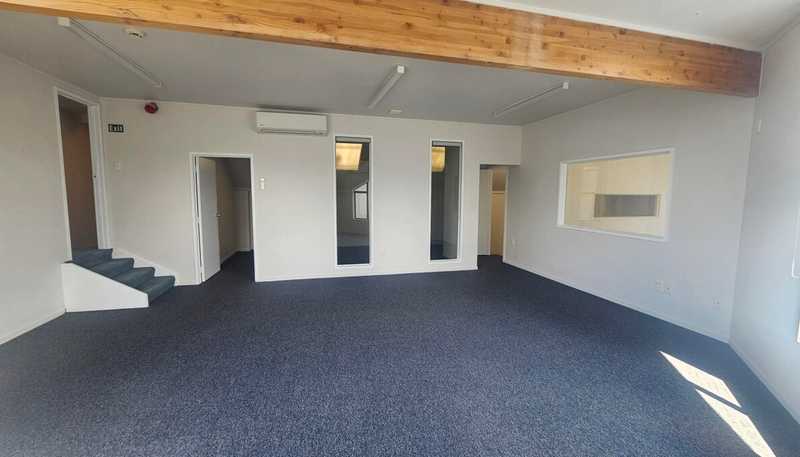 16 Botha Road, Penrose