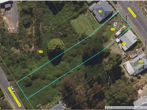 100 Glen Road, The Glen