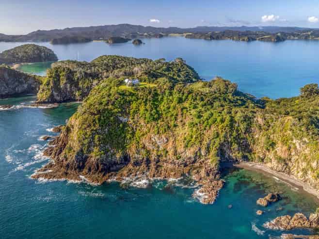205 Motuarohia Island, Russell