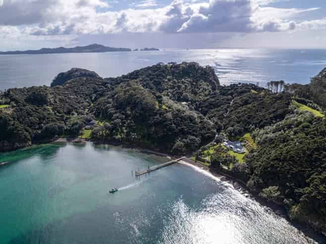205 Motuarohia Island, Russell