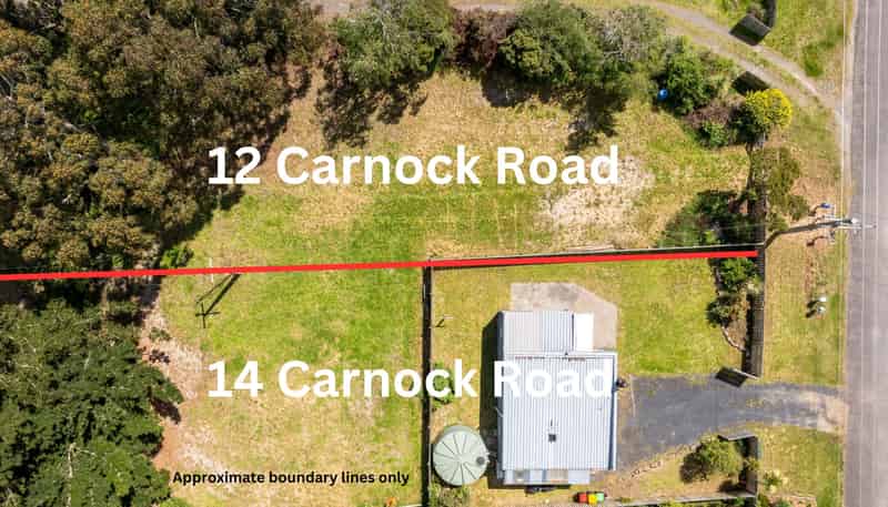 12 and 14 Carnock Road, Harwood