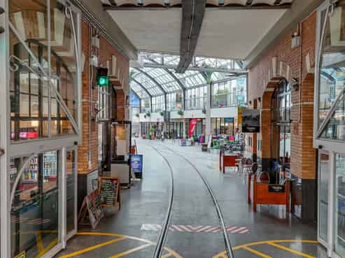 178sqm prime retail/office - Cathedral Junction