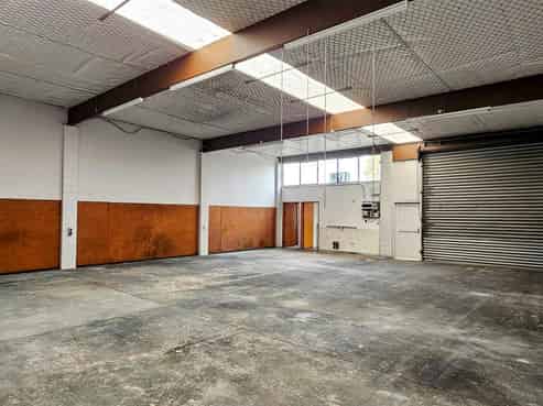 CBRE | Versatile Henderson Unit