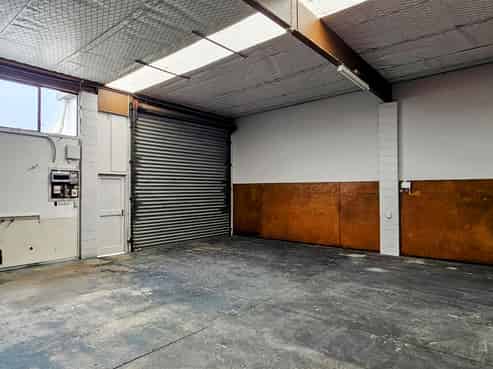 CBRE | Versatile Henderson Unit