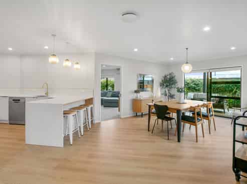 11 Montrose Place, Highlands Park