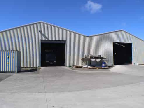1660m2 Warehouse - Drive Through Ability